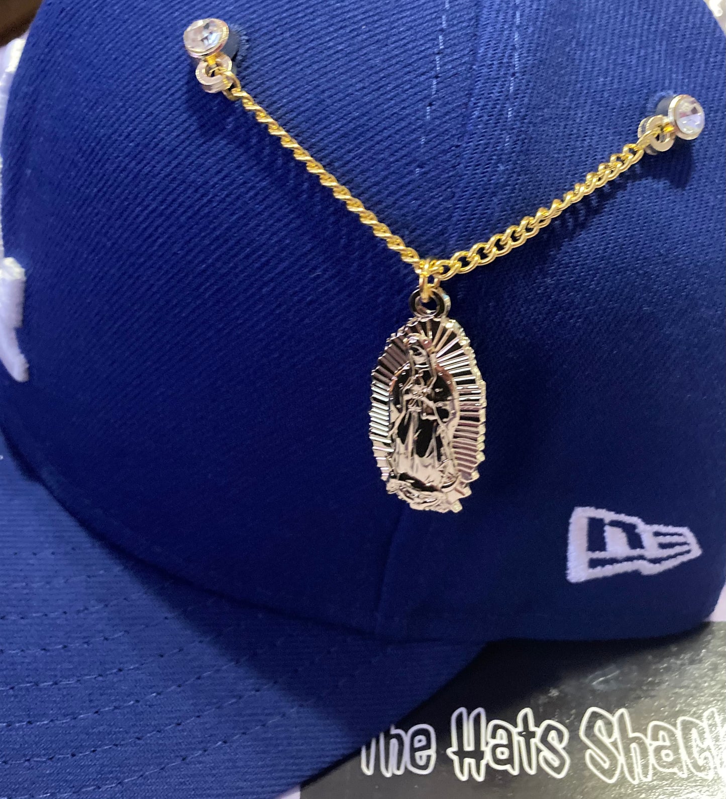 #1 VIRGIN MARY HAT CHAIN PIN